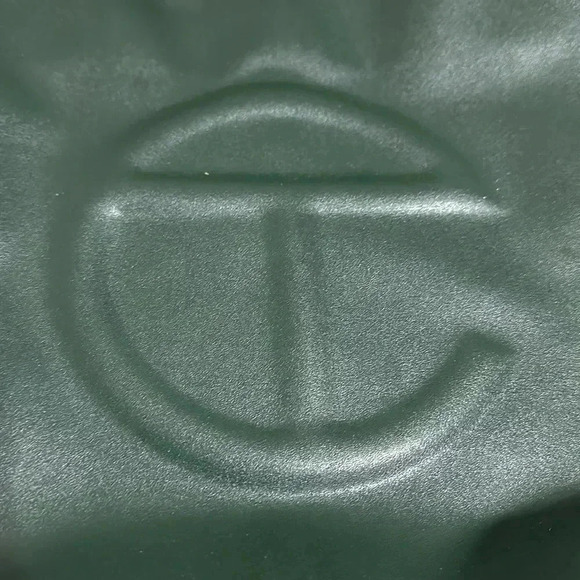 Telfar - Picture 3 of 5